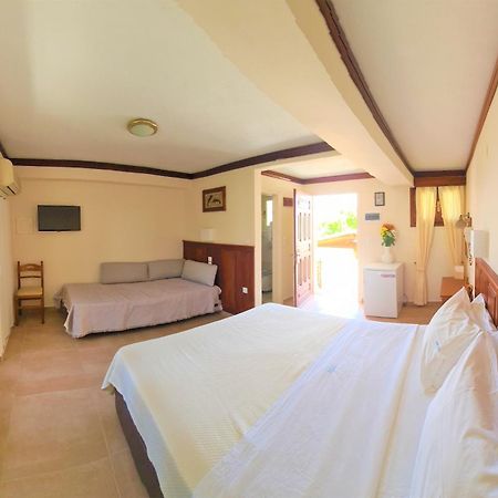 Kastro Hotel Spetses Town Bagian luar foto