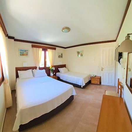 Kastro Hotel Spetses Town Ruang foto