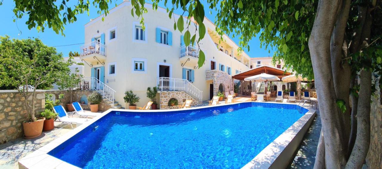 Kastro Hotel Spetses Town Bagian luar foto