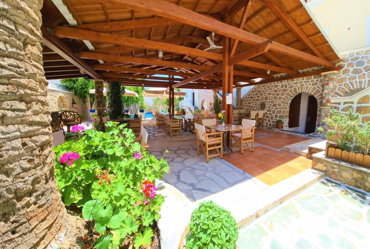 Kastro Hotel Spetses Town Bagian luar foto
