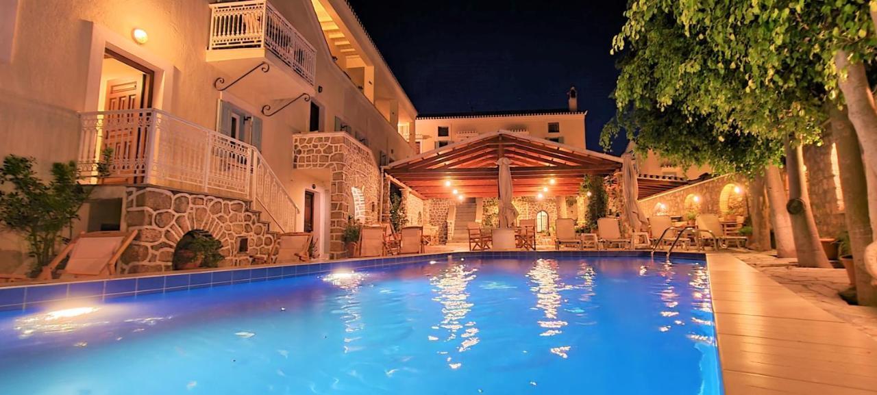 Kastro Hotel Spetses Town Bagian luar foto