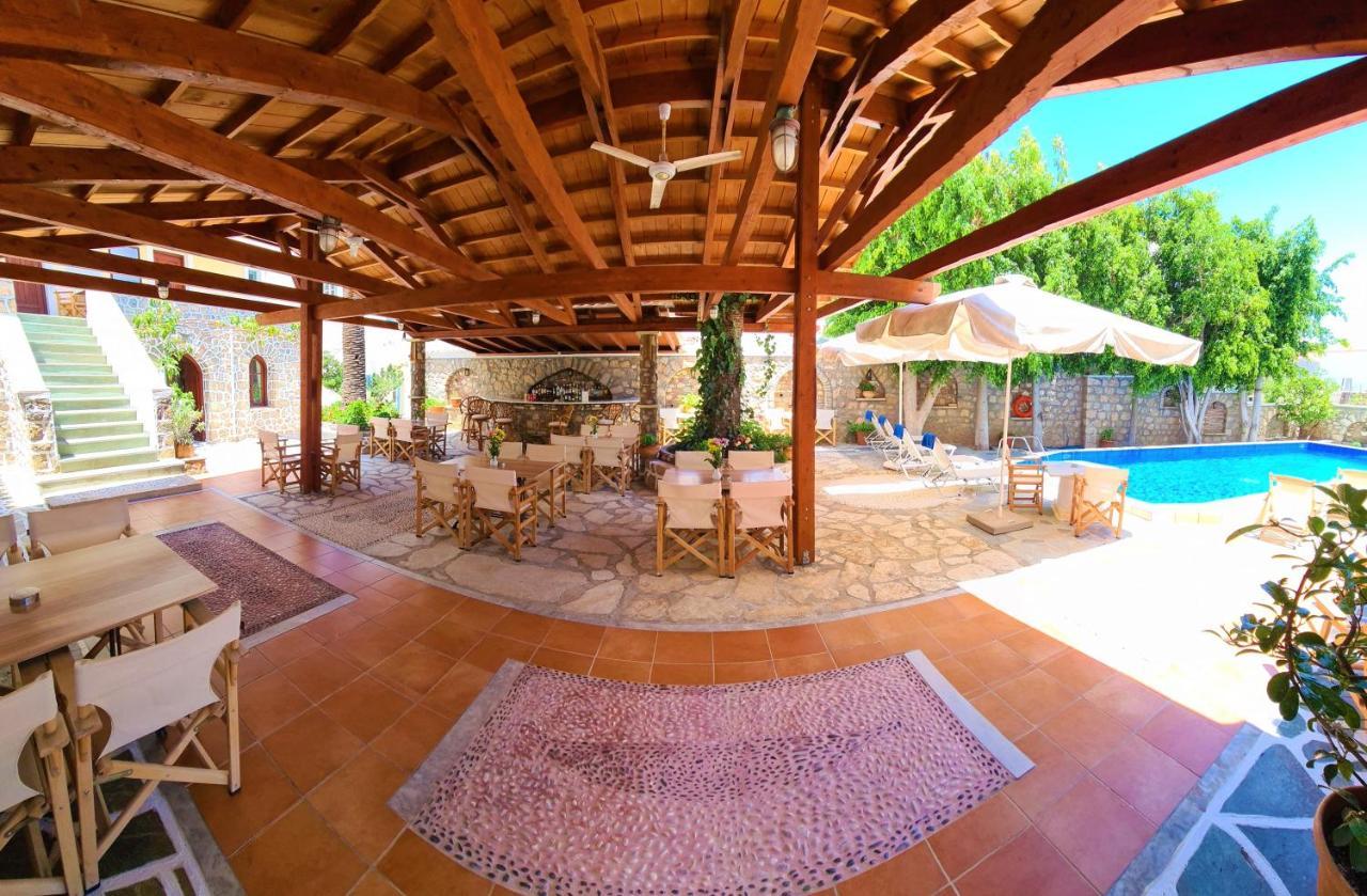 Kastro Hotel Spetses Town Bagian luar foto