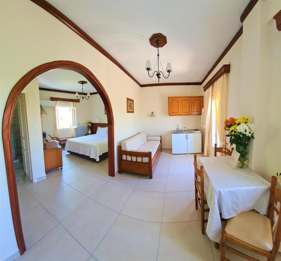 Kastro Hotel Spetses Town Ruang foto