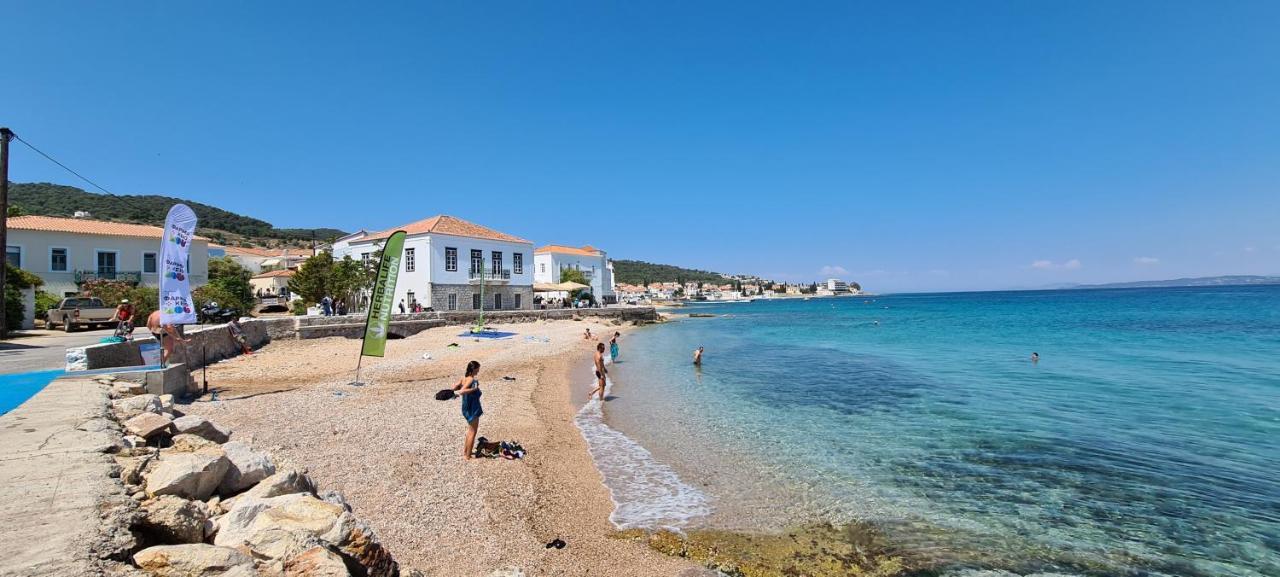 Kastro Hotel Spetses Town Bagian luar foto