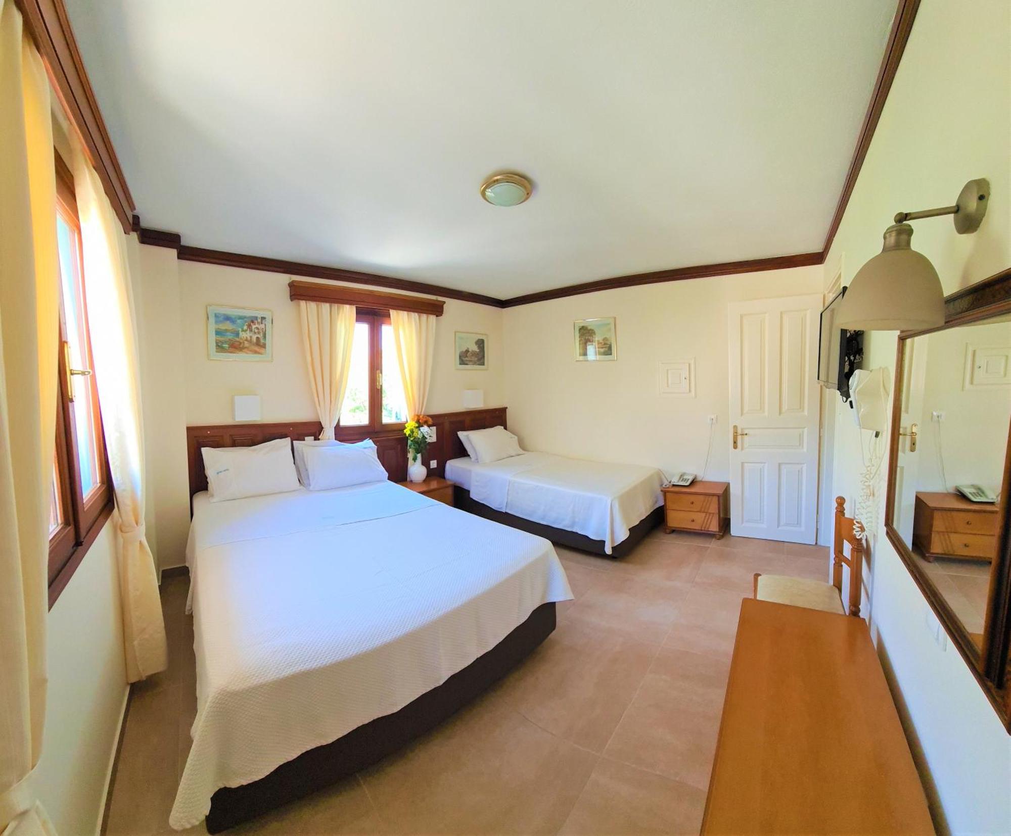 Kastro Hotel Spetses Town Ruang foto